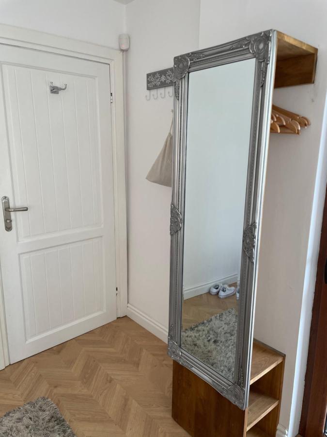Angliiska Vila Arbanaszi Kültér fotó