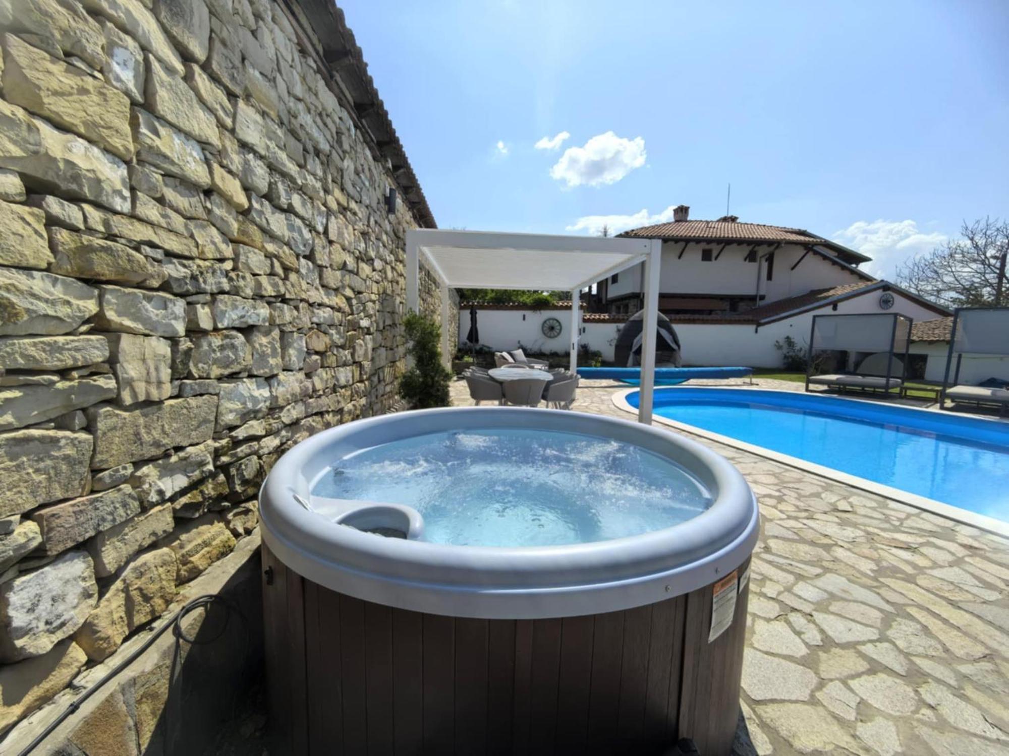 Angliiska Vila Arbanaszi Kültér fotó