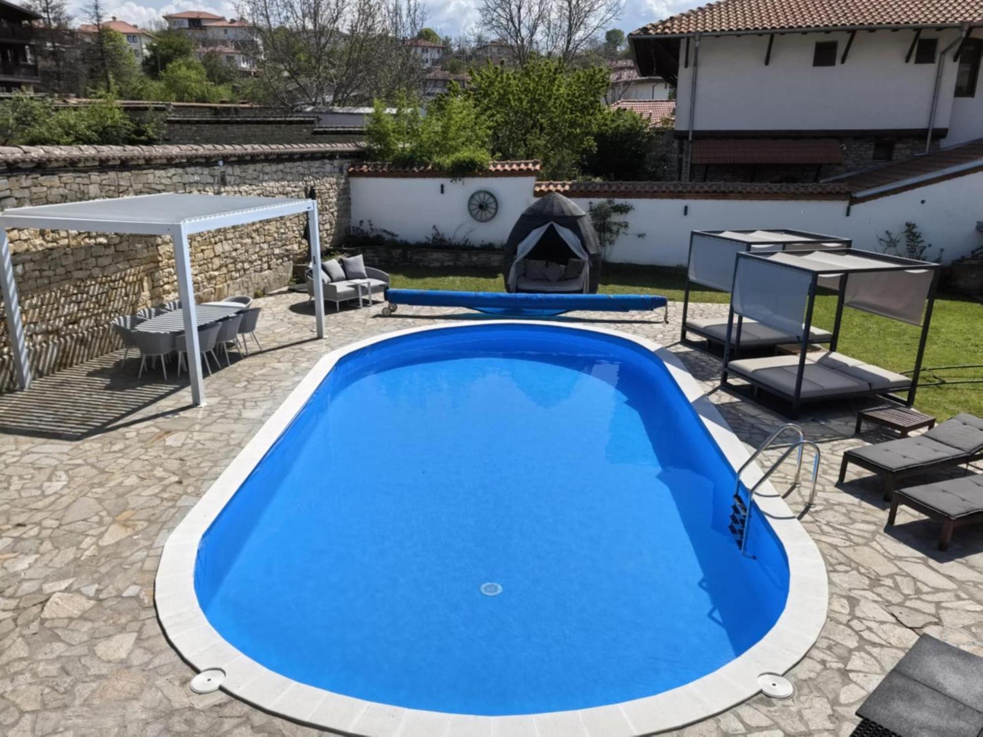 Angliiska Vila Arbanaszi Kültér fotó
